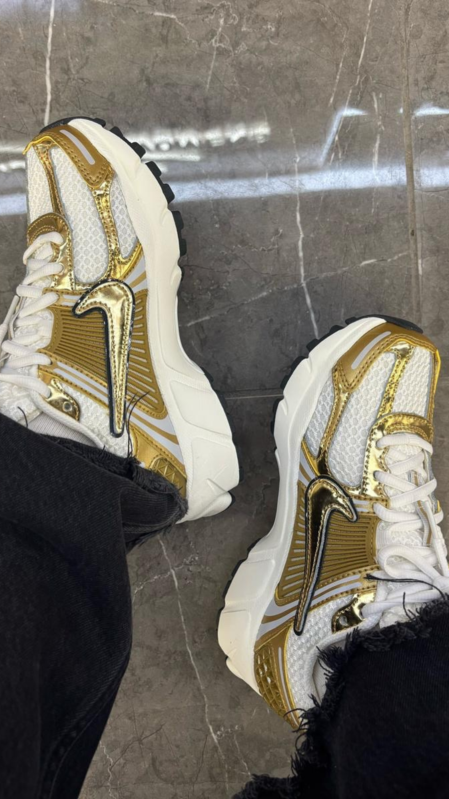 ZOOM VOMERO 5 GOLD METALLIC
