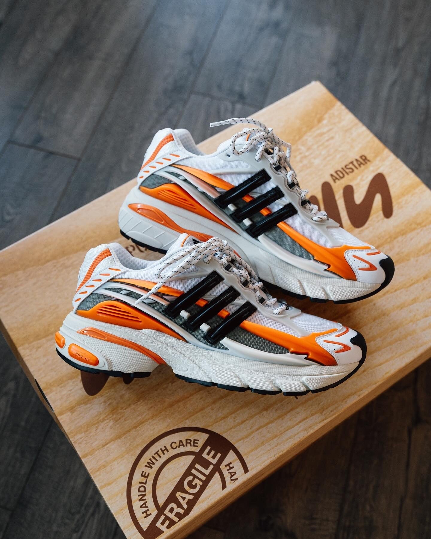 ADIDAS PHARRELL X JELLYFISH